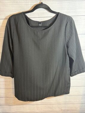 SHEIN Black Vertical-Rib Scoop Neck Blouse